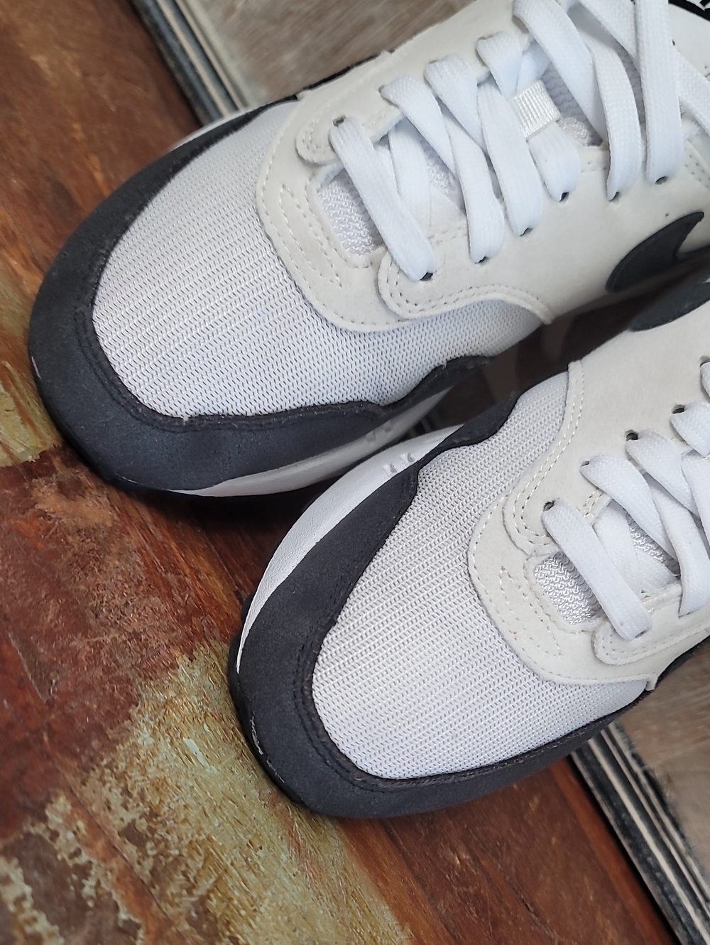 Nike Wmns Air Max 1 "White/Black" Wmns 8.5, Good Condition. Fast Shipping - Picture 14 of 14